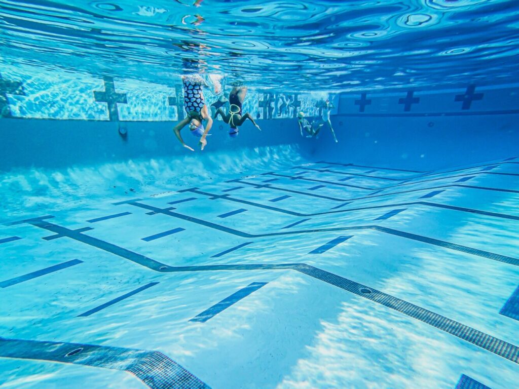 Confrontatie en acceptatie van angsten door zwemmen en duiken onder water